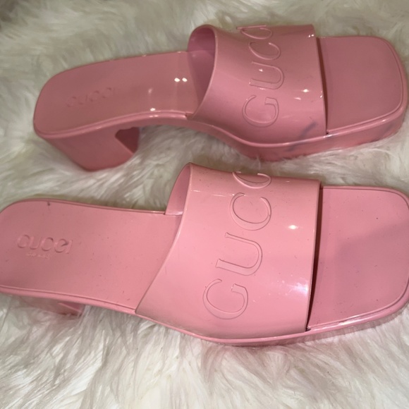 Gucci rubber slide sandal size 41 - Picture 4 of 4